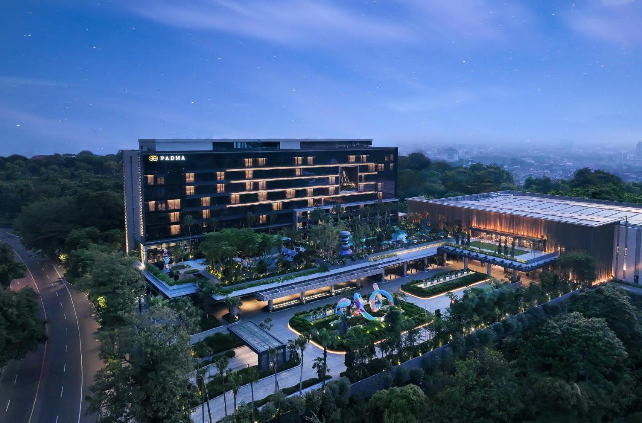 Padma Hotel Semarang Exteriér fotografie